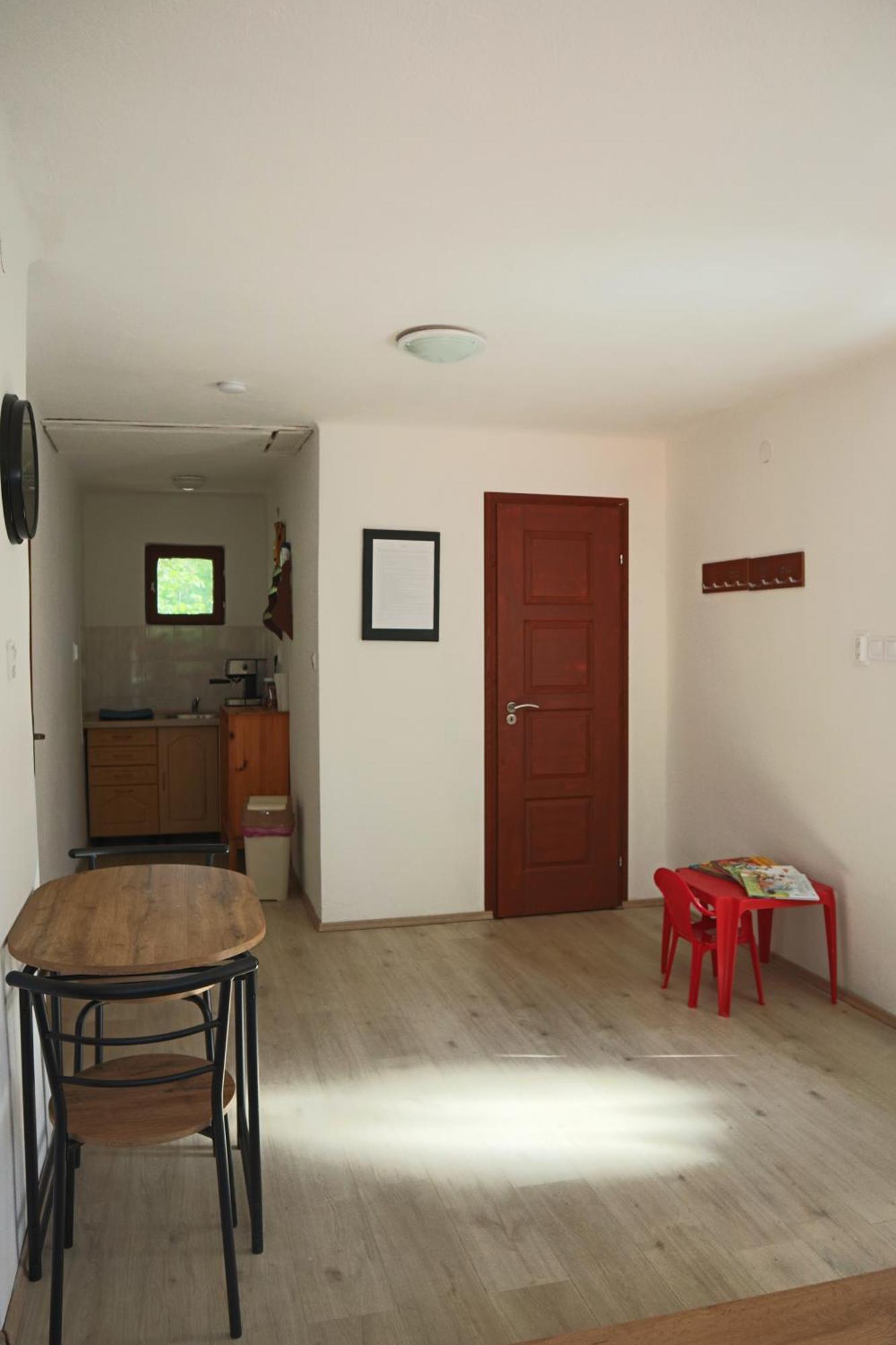Madarles Vendeghaz Villa Abaliget Luaran gambar
